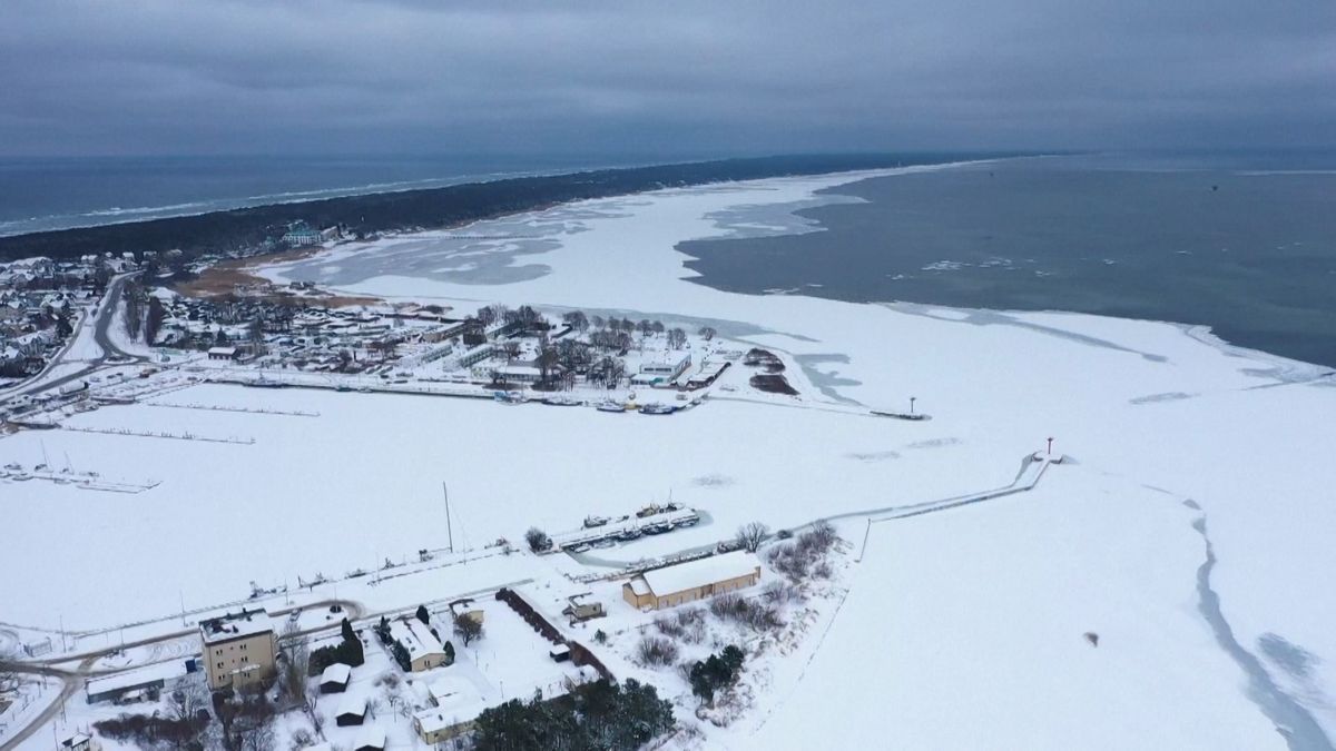 Helská kosa v Polsku zamrzla